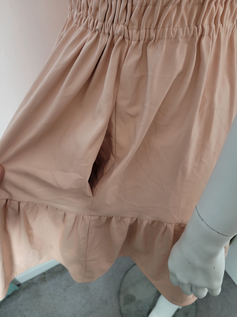 Anthropologie Faux Leather Mini Dress Blush Pink Size M Short Sleeve Ruffle Hem - Picture 8 of 12